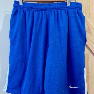 Men's Royal Blue Nike Basketball Shorts (L)